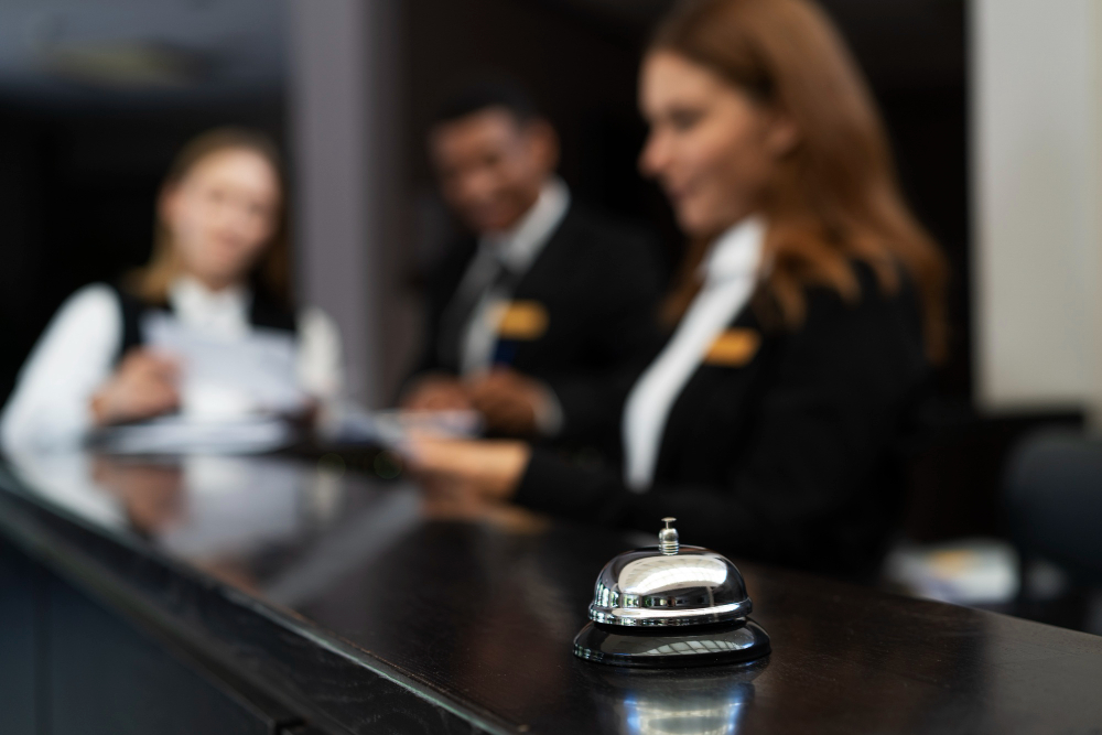 Check-in às cegas: o que muda com a portaria 28/2025 e os direitos do turista