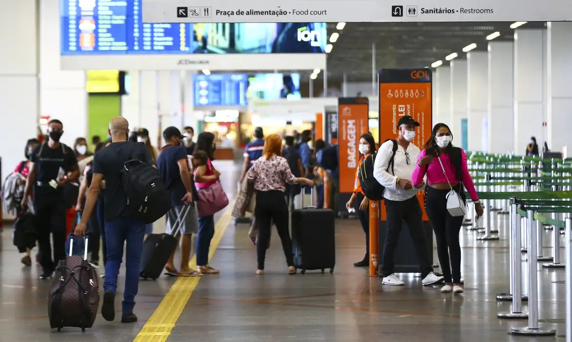Aviação brasileira deverá fechar 2024 transportando 145 milhões de passageiros