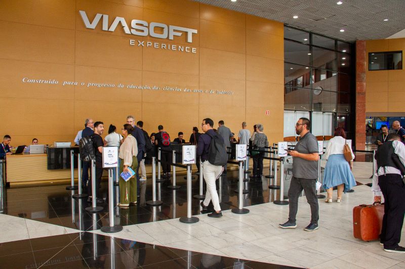 Expo Turismo Paraná conecta trade turístico na capital do Turismo