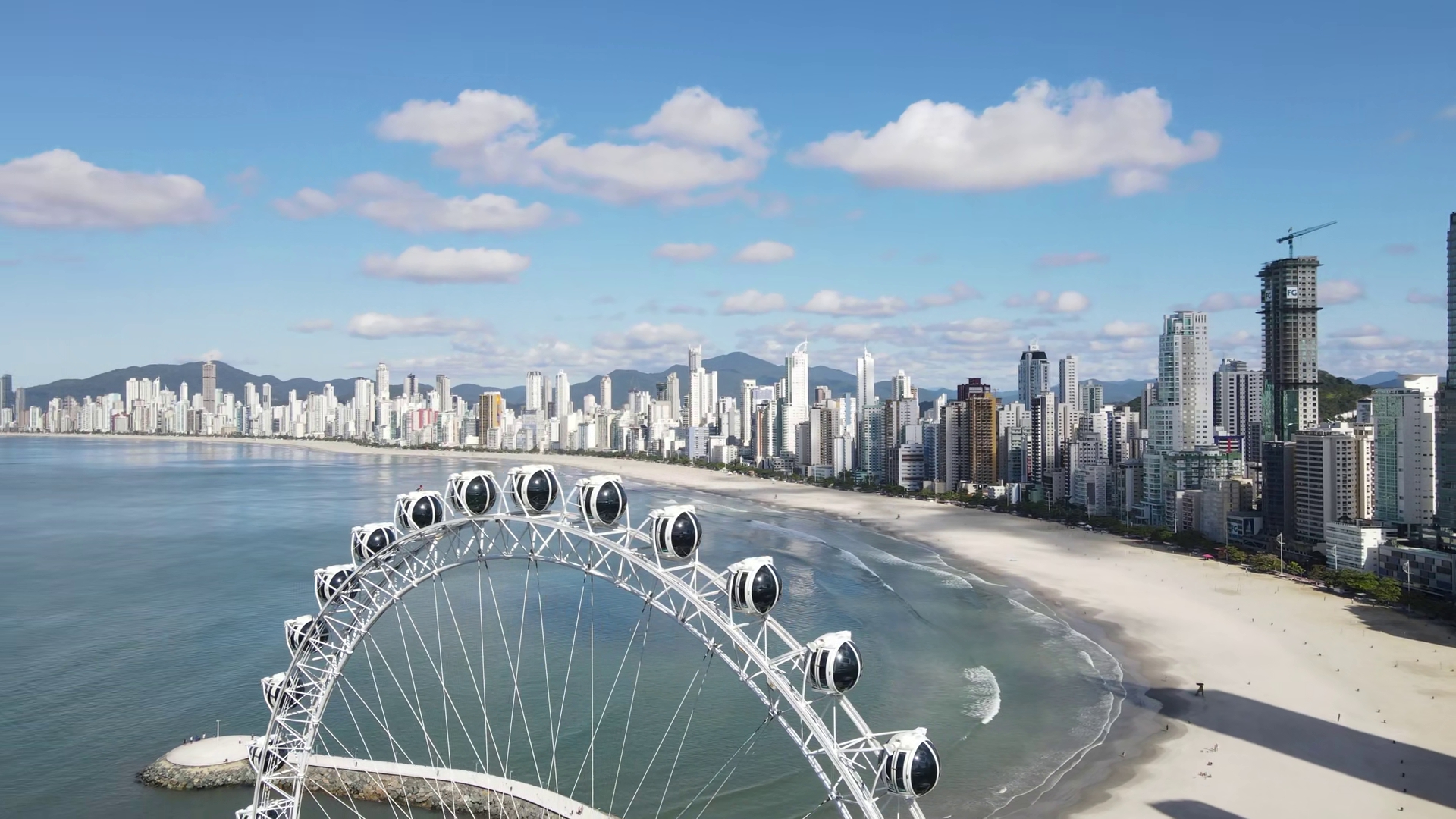 Assim como no turismo, mercado imobiliário de BC deve registrar uma supertemporada