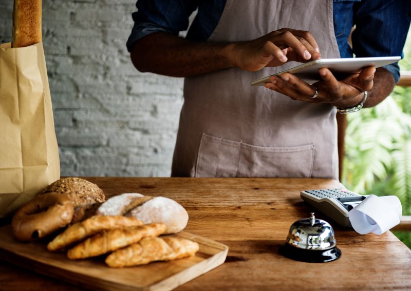 Reforma tributária impõe automação financeira para bares e restaurantes, aponta tributarista