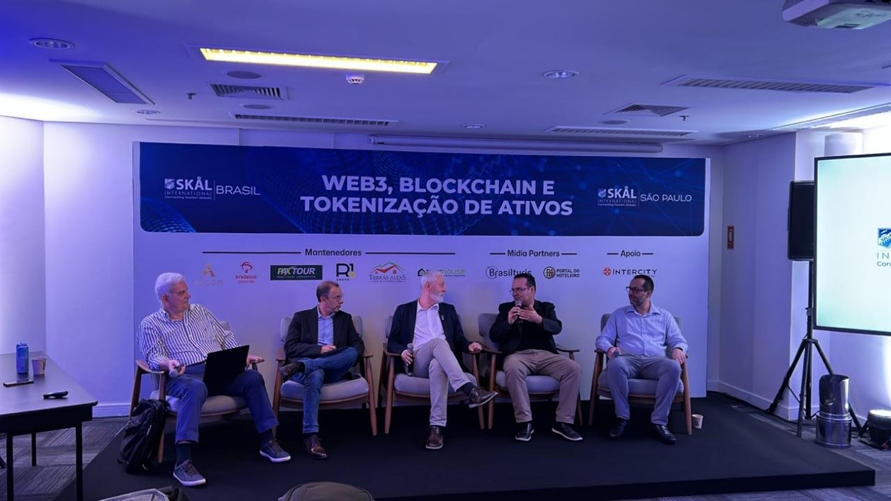 Walter Teixeira, Marcos Vilas Boas, Tadeu Cunha, Paulo Regis e Ricardo Zago, CEO da Avalon Blockchain Consulting. Crédito: LH Miranda