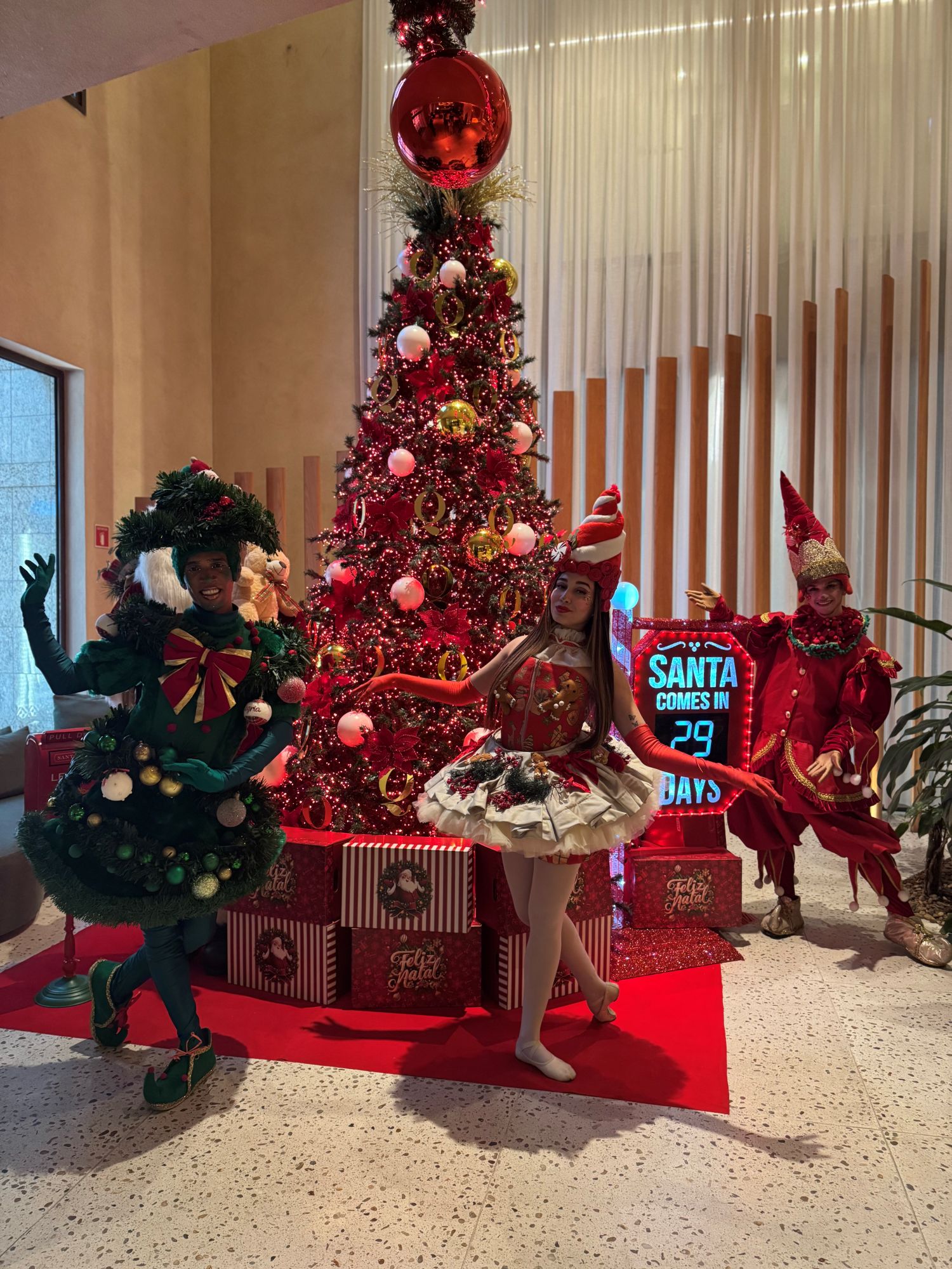 No Qoya a programação inclui ceia de Natal e festa de Réveillon com jantar, música ao vivo, open bar, open food e recreação infantil